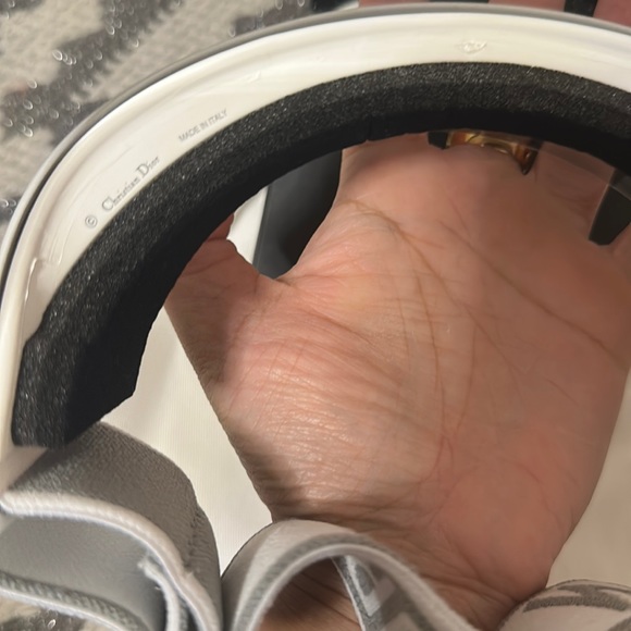 Dior Womens Club 1 Sun Visor J'ADIOR Logo Adjustable white grey - Picture 6 of 9